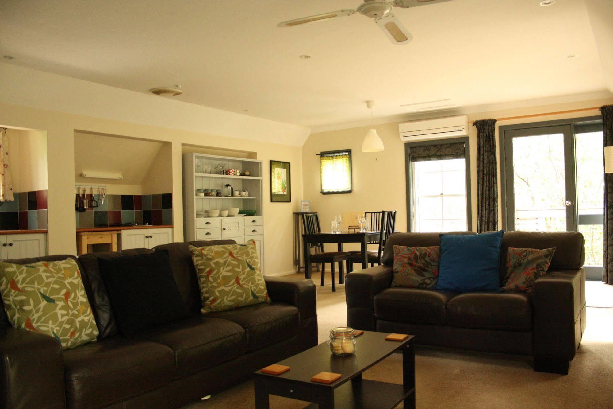 Merrimeet Cottages Bright Esterno foto