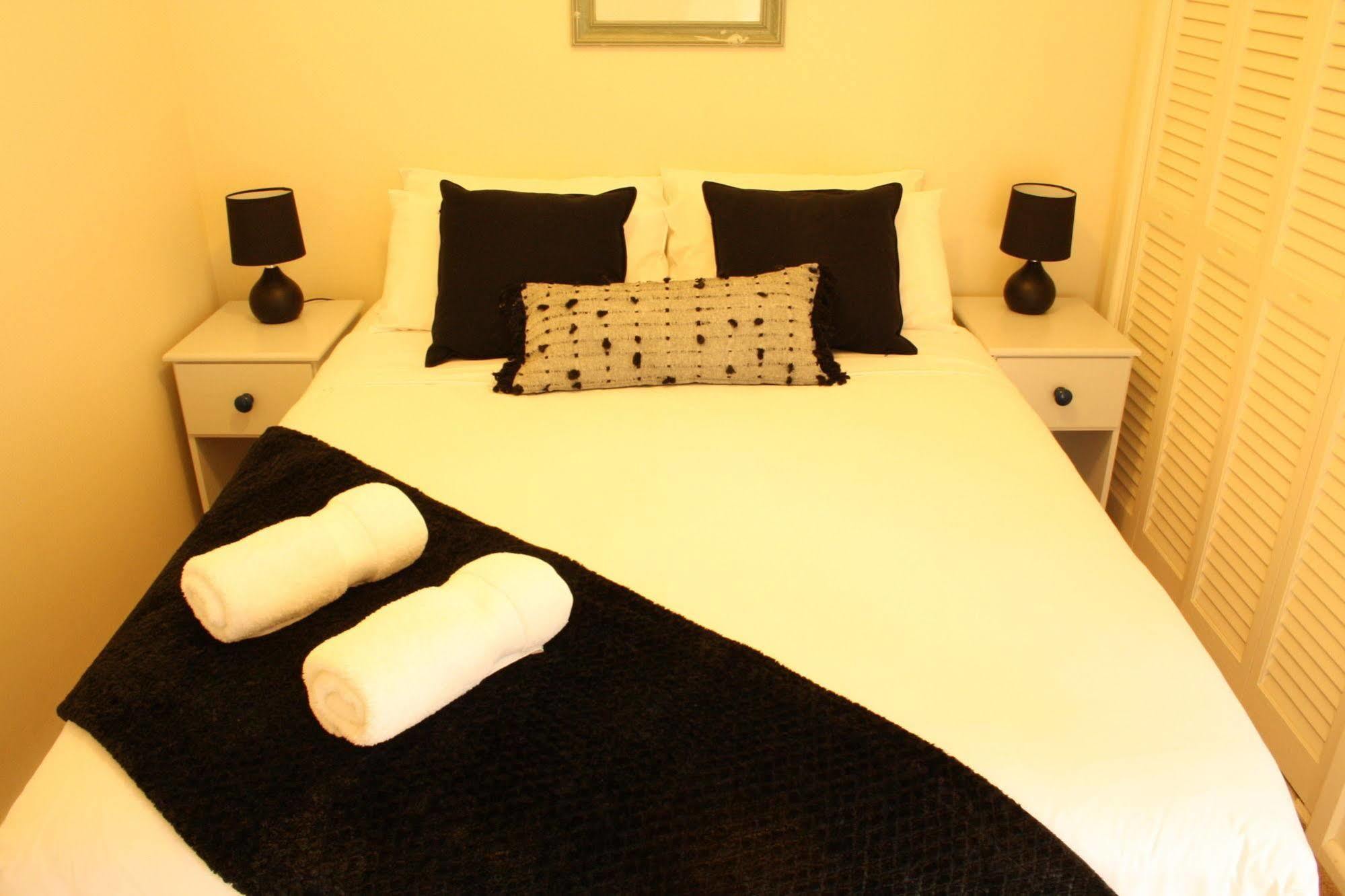 Merrimeet Cottages Bright Esterno foto
